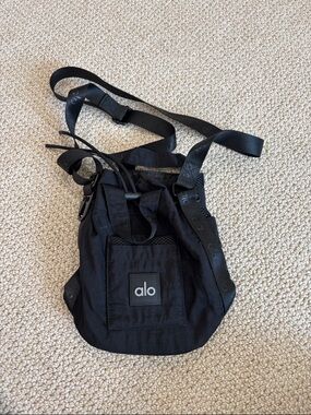 ALO Yoga Black Crossbody Sling Bag